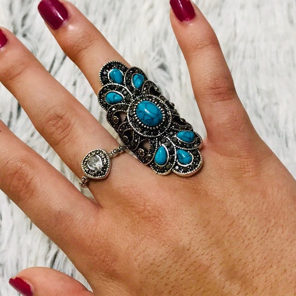 Vintage Style Turquoise Ring - Picture 4 of 6